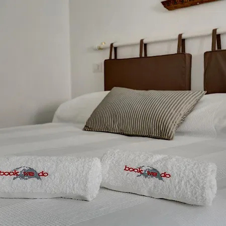 Charming Piazza Venezia Apartment Rome